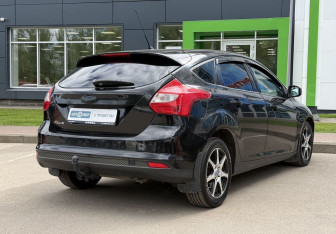 Подержанный автомобиль Ford Focus Hatchback 2012 года (5 фото)