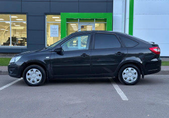 Подержанный автомобиль LADA (ВАЗ) Granta Liftback 2017 года (8 фото)