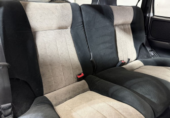 Подержанный автомобиль Chevrolet Niva 2007 года (11 фото)
