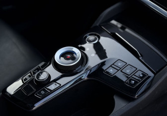 Подержанный автомобиль Kia Sportage 2023 года (16 фото)