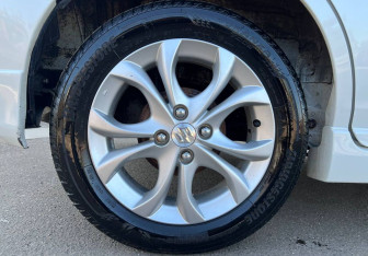 Подержанный автомобиль Suzuki Solio 2017 года (17 фото)