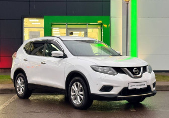Подержанный автомобиль Nissan X-Trail 2016 года (3 фото)