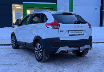 Подержанный автомобиль LADA (ВАЗ) XRAY 2018 года (7 фото)