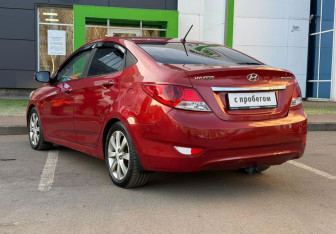 Подержанный автомобиль Hyundai Solaris Sedan 2011 года (7 фото)