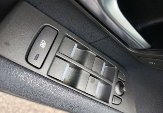 Подержанный автомобиль Land Rover Range Rover Evoque 2012 года (13 фото)