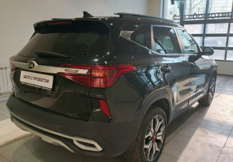 Подержанный автомобиль Kia Seltos 2021 года (6 фото)