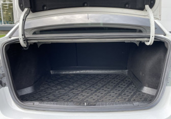 Подержанный автомобиль Chevrolet Cruze Sedan 2012 года (16 фото)