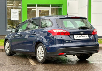Подержанный автомобиль Ford Focus Wagon 2012 года (7 фото)