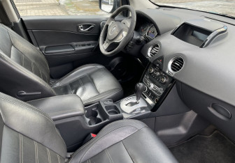 Подержанный автомобиль Renault Koleos 2012 года (9 фото)