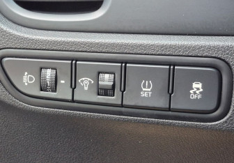 Подержанный автомобиль Kia Rio Sedan 2017 года (15 фото)