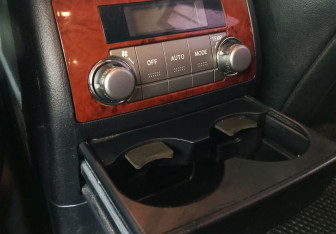 Подержанный автомобиль Toyota Highlander 2011 года (19 фото)