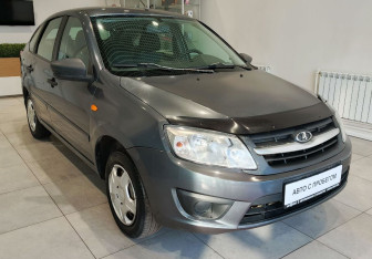 Подержанный автомобиль LADA (ВАЗ) Granta Liftback 2015 года (3 фото)