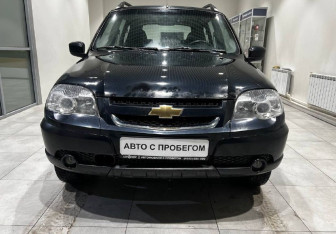 Подержанный автомобиль Chevrolet Niva 2012 года (3 фото)
