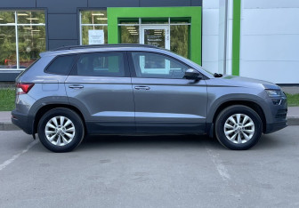 Подержанный автомобиль Skoda Karoq 2020 года (4 фото)