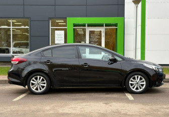 Подержанный автомобиль Kia Cerato Sedan 2016 года (4 фото)