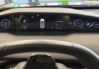 Подержанный автомобиль Changan UNI-V 2024 года (13 фото)