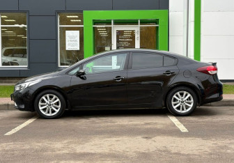 Подержанный автомобиль Kia Cerato Sedan 2016 года (8 фото)