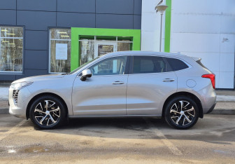 Подержанный автомобиль Haval Jolion 2022 года (8 фото)