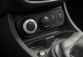 Подержанный автомобиль Renault Duster 2015 года (13 фото)