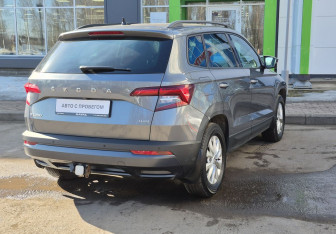 Подержанный автомобиль Skoda Karoq 2020 года (5 фото)