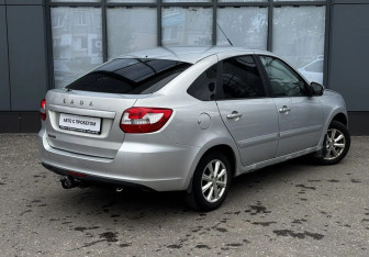 Подержанный автомобиль LADA (ВАЗ) Granta Hatchback 2018 года (6 фото)