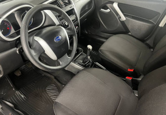 Подержанный автомобиль Datsun mi-DO 2017 года (10 фото)