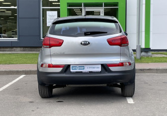 Подержанный автомобиль Kia Sportage 2014 года (6 фото)