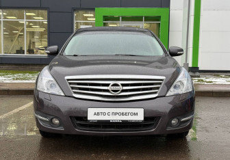 Подержанный автомобиль Nissan Teana 2012 года (2 фото)