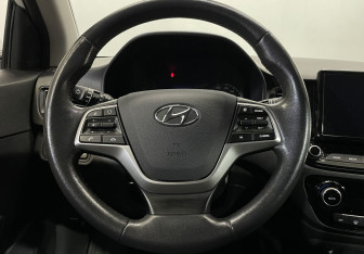 Подержанный автомобиль Hyundai Solaris Sedan 2020 года (15 фото)