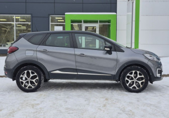 Подержанный автомобиль Renault Kaptur 2020 года (4 фото)