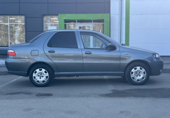 Подержанный автомобиль Fiat Albea 2010 года (4 фото)