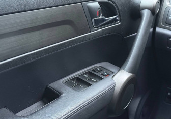 Подержанный автомобиль Honda CR-V 2010 года (15 фото)