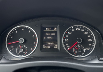 Подержанный автомобиль Volkswagen Tiguan 2013 года (12 фото)
