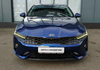 Подержанный автомобиль Kia K5 2021 года (3 фото)