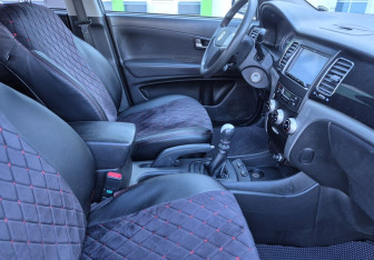 Подержанный автомобиль SsangYong Actyon 2013 года (10 фото)