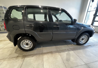Подержанный автомобиль Chevrolet Niva 2019 года (5 фото)