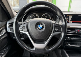 Подержанный автомобиль BMW X6 2016 года (16 фото)