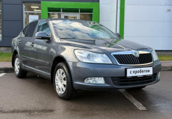Подержанный автомобиль Skoda Octavia Liftback 2012 года (3 фото)
