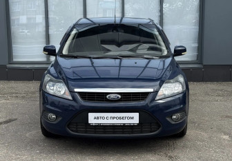 Подержанный автомобиль Ford Focus Sedan 2011 года (2 фото)