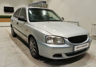 Подержанный автомобиль Hyundai Accent Sedan 2004 года (4 фото)