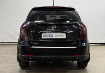 Подержанный автомобиль SsangYong Actyon 2011 года (6 фото)