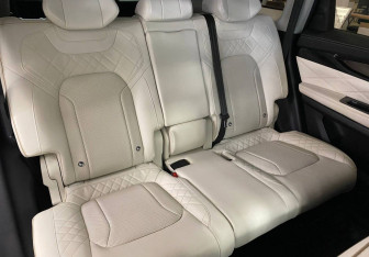 Подержанный автомобиль Exeed VX 2022 года (16 фото)