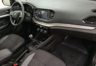 Подержанный автомобиль LADA (ВАЗ) Vesta Sedan 2023 года (10 фото)