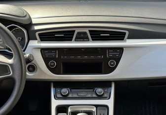 Подержанный автомобиль Geely Atlas 2019 года (12 фото)