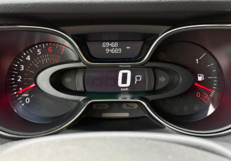 Подержанный автомобиль Renault Kaptur 2020 года (12 фото)