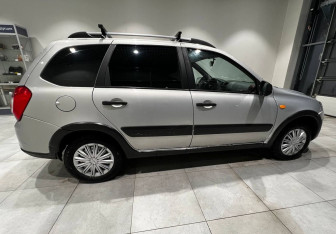 Подержанный автомобиль LADA (ВАЗ) Kalina Wagon 2015 года (5 фото)