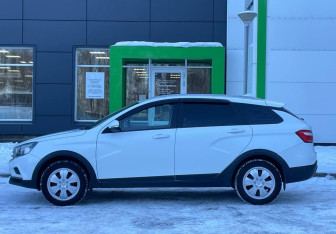 Подержанный автомобиль LADA (ВАЗ) Vesta Wagon 2019 года (8 фото)