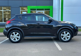 Подержанный автомобиль Nissan Juke 2011 года (4 фото)