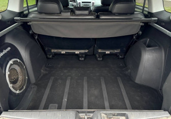 Подержанный автомобиль Mitsubishi Outlander 2007 года (15 фото)