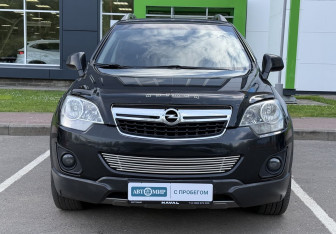 Подержанный автомобиль Opel Antara 2012 года (2 фото)